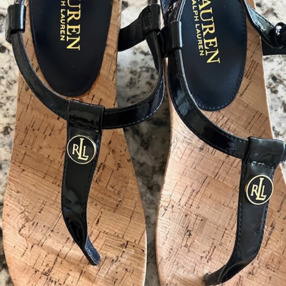 Lauren Ralph Lauren Reeta Black Patent Leather T-strap 3" Wedge Sandals Sz 8.5 - Picture 7 of 10